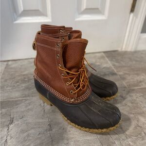 LL Bean Men's Brown and Black Duck Boots size 7 / women’s size 8.5